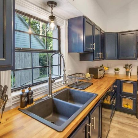 Sunmeadow Manor Retreat Villa Friendswood Bagian luar foto