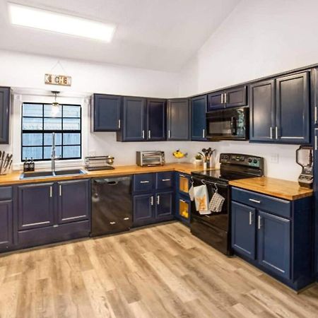 Sunmeadow Manor Retreat Villa Friendswood Bagian luar foto